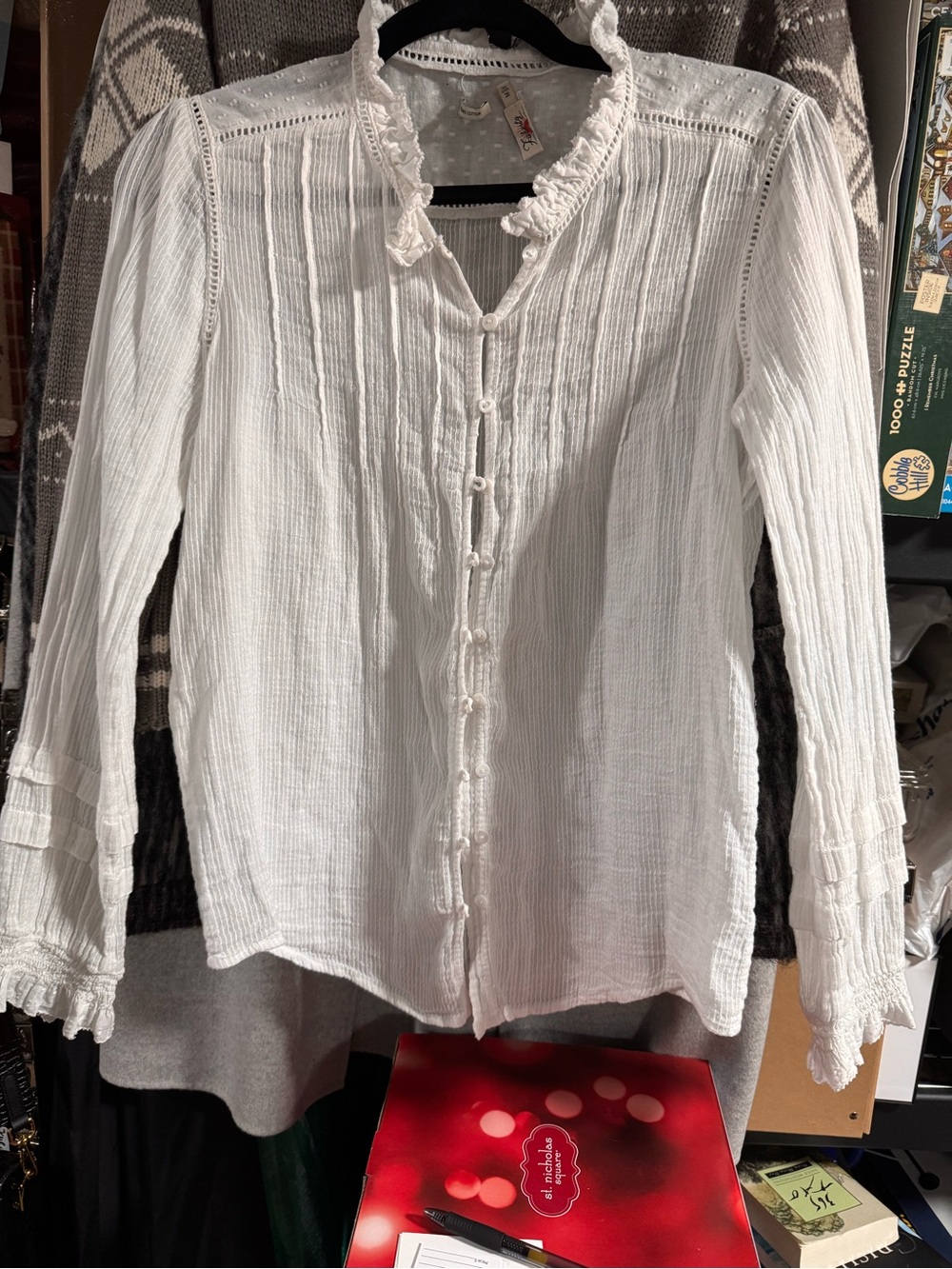 Faherty Wila Top / Size Medium / Women's Top - Picture 2 of 11